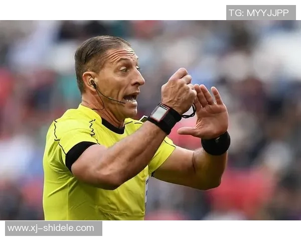 足球明星专用耳机揭秘助力训练与比赛提升表现的秘密装备